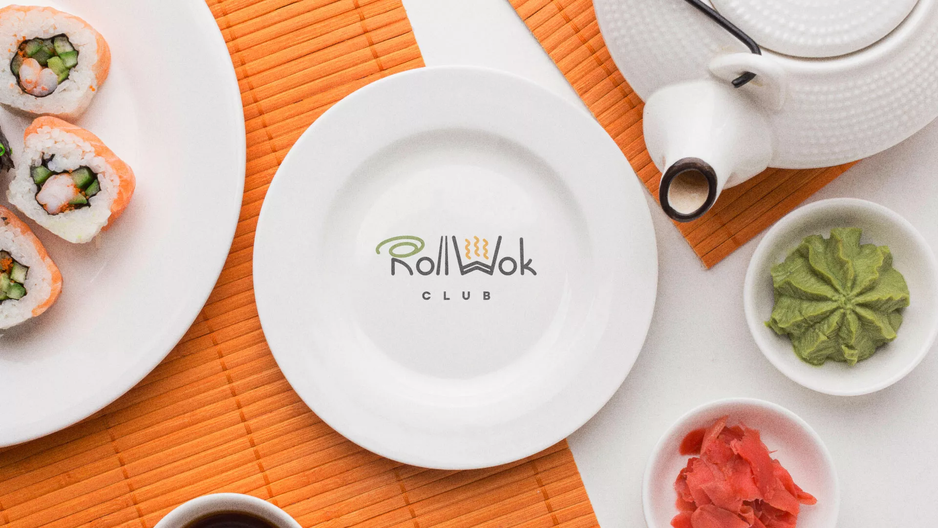 Разработка логотипа и фирменного стиля суши-бара «Roll Wok Club» в Серове
